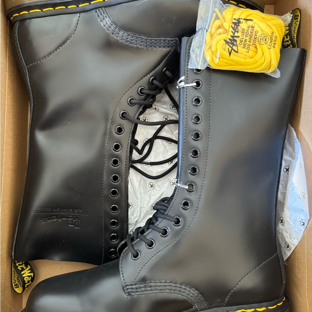 Dr. Martens Black LeatherBoots DR MARTENS 1914 IN BLACK BOOTS size 8